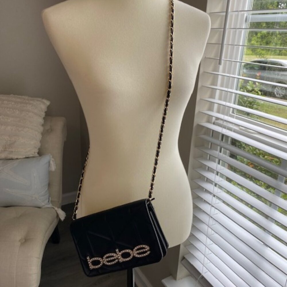 NWOT BEBE ZAZA BLACK QUILTED FLAP CROSSBODY SLING SHOULDER BAG PURSE